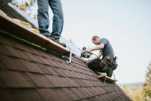 Local Roofers in Enloe, TX